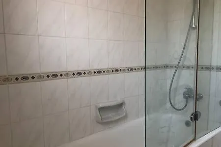 Limnaria - Luxurious, Spacious 3 Bed With Pool Views بافوس