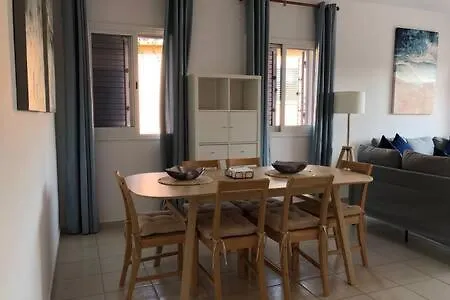 شقة Limnaria - Luxurious, Spacious 3 Bed With Pool Views