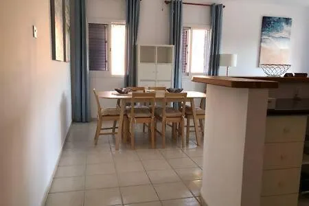Limnaria - Luxurious, Spacious 3 Bed With Pool Views بافوس