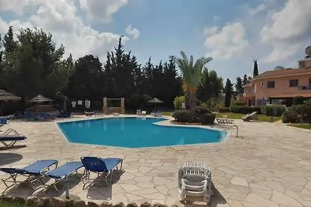 Limnaria - Luxurious, Spacious 3 Bed With Pool Views דירה פאפוס