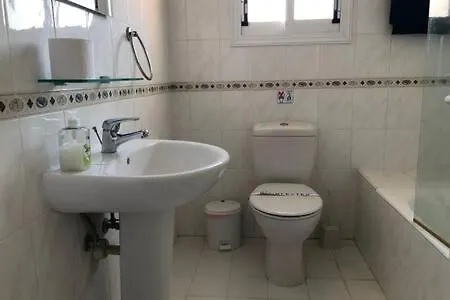 Appartement Limnaria - Luxurious, Spacious 3 Bed With Pool Views